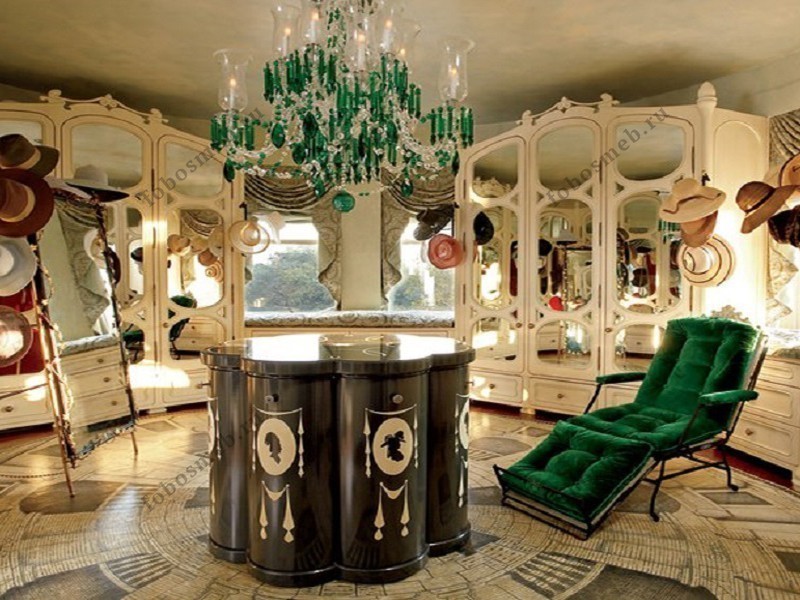 Гардеробная комната в классическом стиле